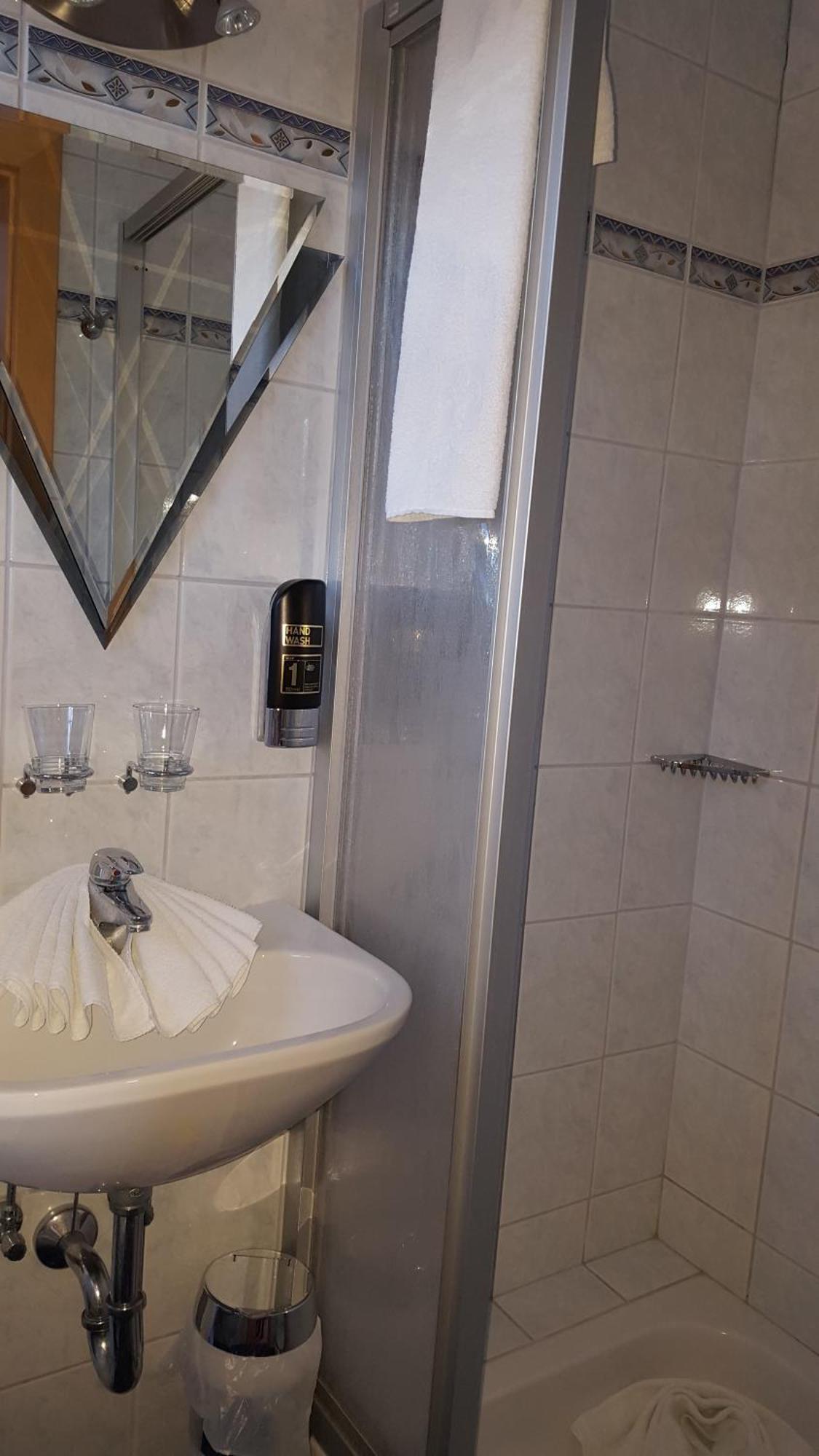 Fruehstueckspension Bachseitenhof Radstadt Phòng bức ảnh